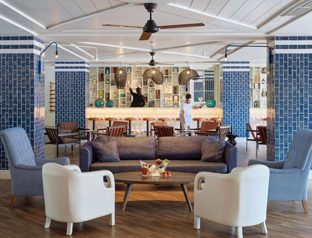 Hotel Bár és Lobby