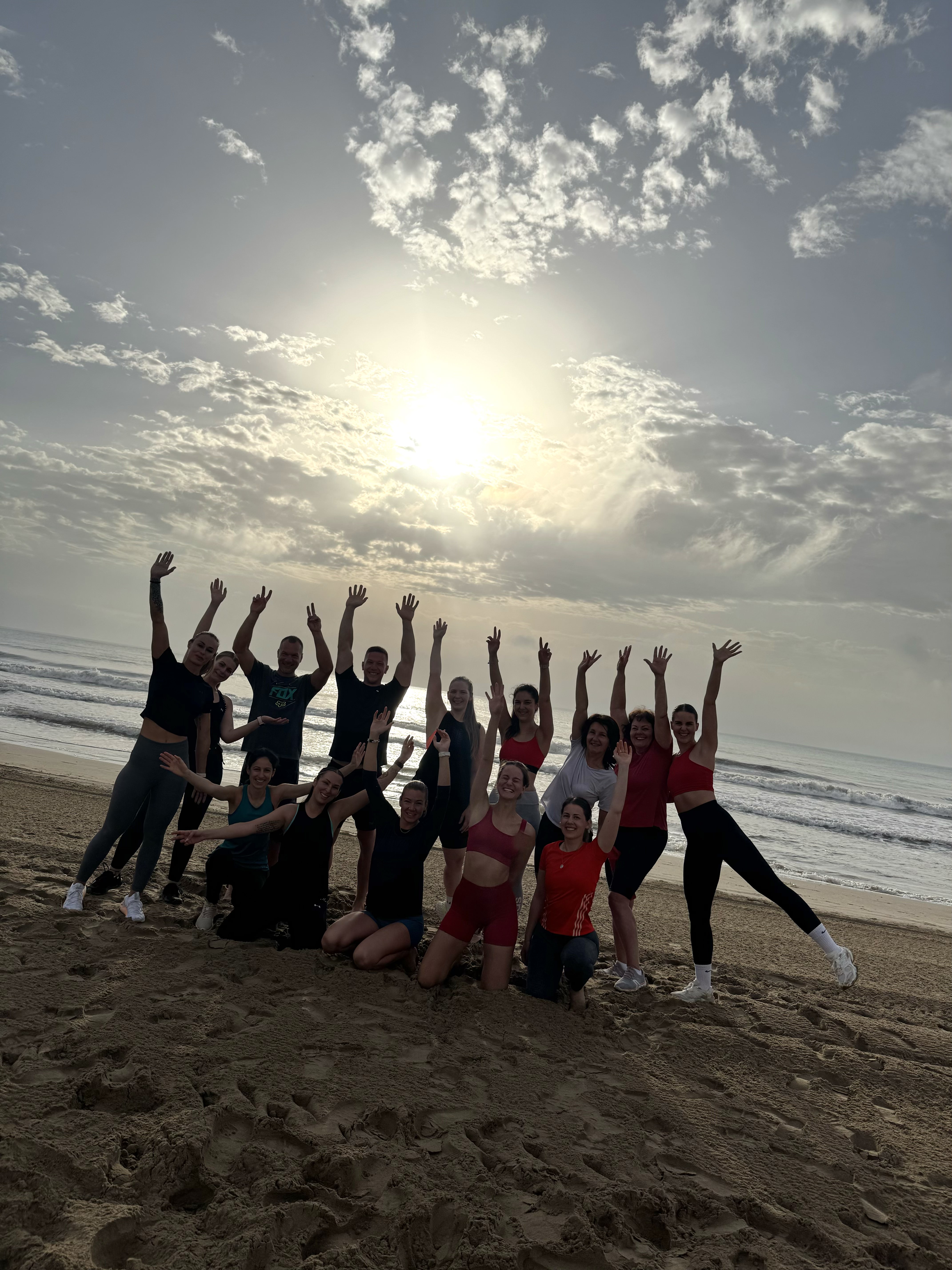 Csoportkép a parton